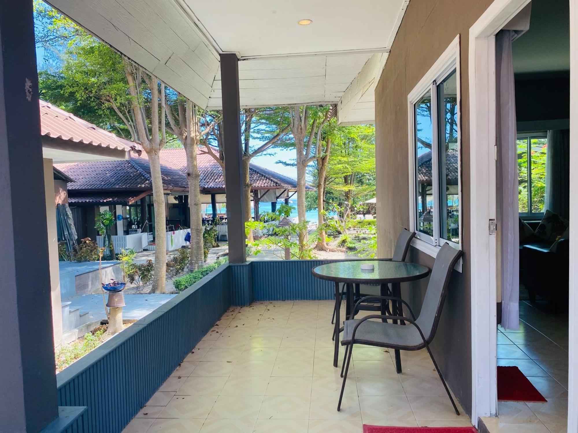Bella Vista Beach Resort Koh Lipe Exterior foto