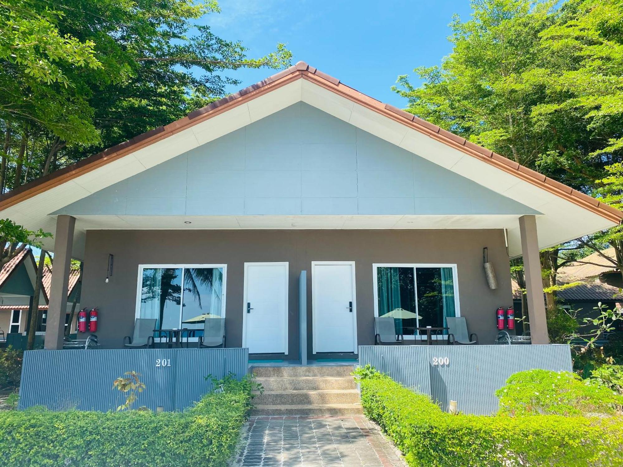 Bella Vista Beach Resort Koh Lipe Exterior foto